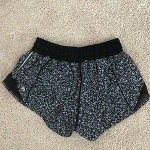 Lululemon Hotty Hot shorts